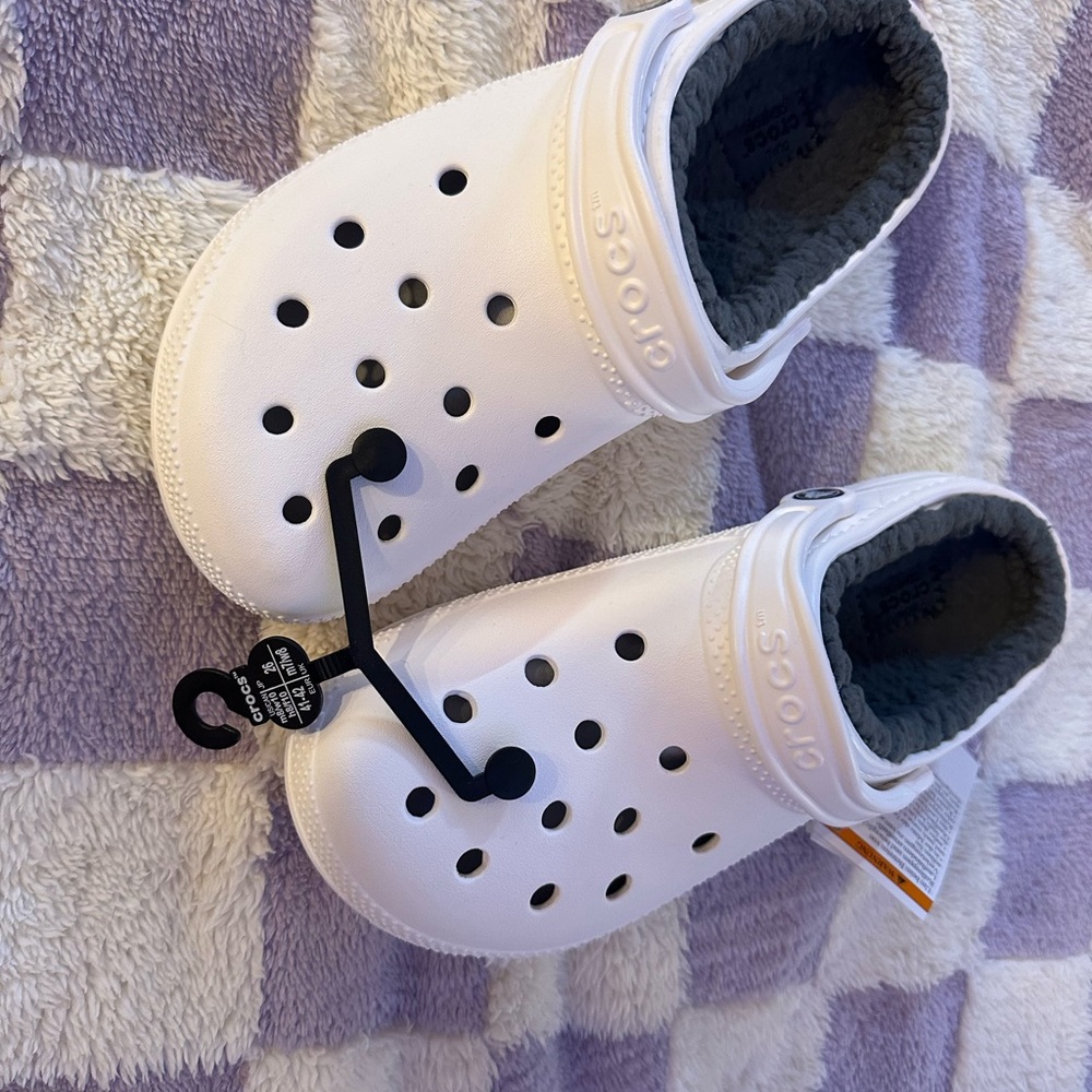 NWT CROCS White Fleece-Lined Mules